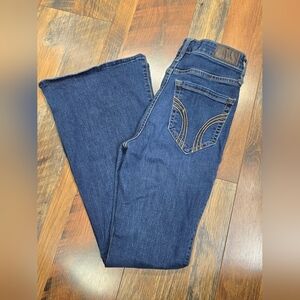 Hollister High Rise Flare Jeans 26S 2S